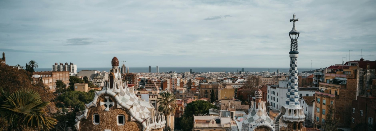 Barcelona en la Encrucijada: Claves para Entender la Ciudad