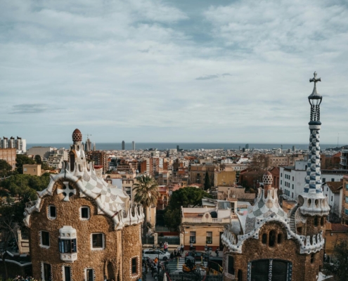 Barcelona en la Encrucijada: Claves para Entender la Ciudad