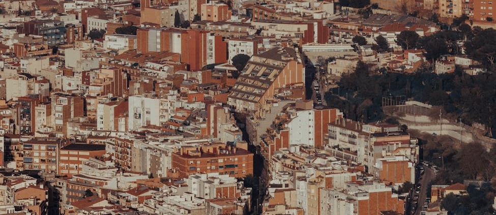 Transformaciones urbanas y su impacto en la comunidad de Barcelona