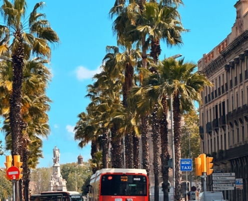 Barcelona impulsa la movilidad sostenible con nueva línea de autobús