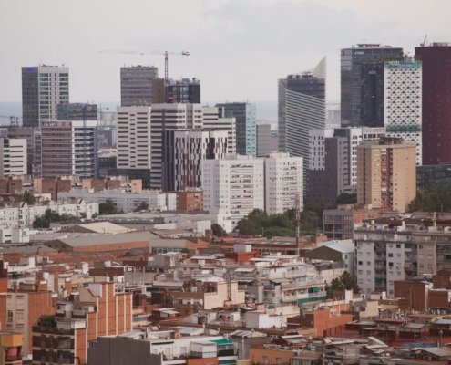 Cambios Urbanos y Desarrollo en Barcelona Cambios Urbanos y Desarrollo en Barcelona