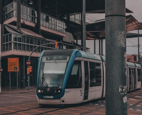 Movilidad y Desarrollo Urbano en Barcelona: Claves para la Comunidad